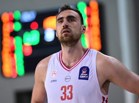 Τσόβιτς για Μιλουτίνοφ: «Για αυτό δεν έπαιξε στο παράθυρο της FIBA με τη Σερβία»