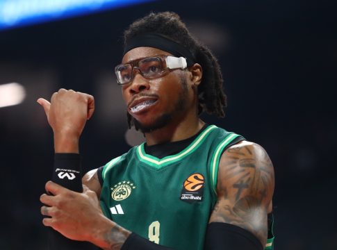 Χαμός με Χολμς: «Ντόμινο» εξελίξεων μετά την αποχώρησή του από τον Παναθηναϊκό