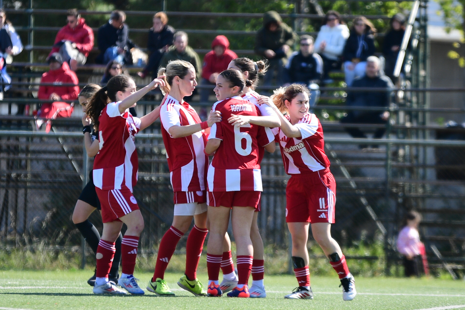 Ολυμπιακός – Εθνικός Πειραιώς 5-0: 11/11 με πεντάρα οι «ερυθρόλευκες»