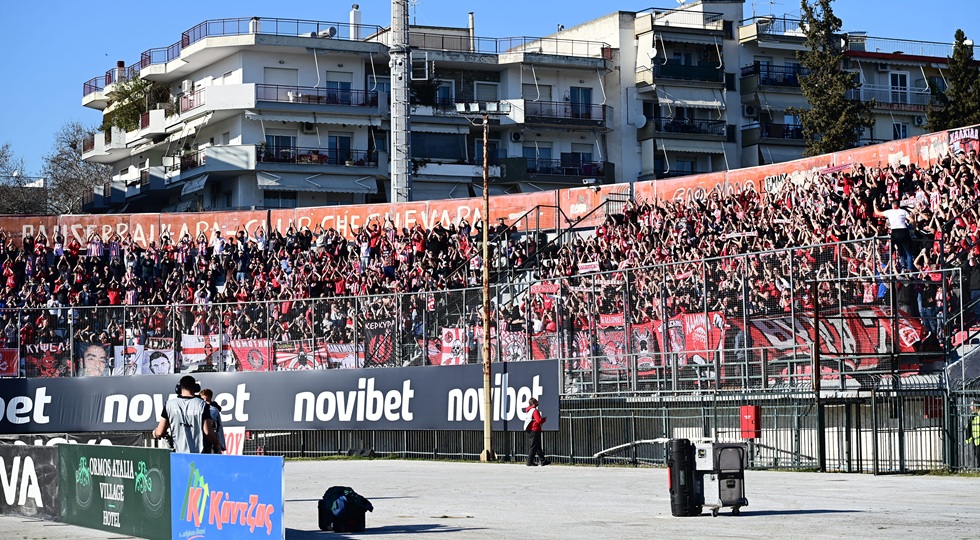 Οι Σέρρες έγιναν… Πειραιάς: Καταπληκτική ατμόσφαιρα από τον κόσμο του Ολυμπιακού (pics)