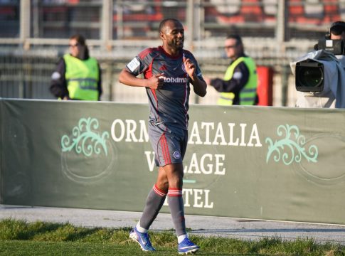 Ο Ελ Κααμπί… ξεμπούκωσε με ρεκόρ (vids)