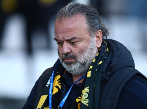 Ο Μάριος Ηλιόπουλος το τερμάτισε αλλά στον πλανήτη ΑΕΚ… τσιμουδιά – Μπήκε ο πρόεδρος στο ημίχρονο να κάνει ομιλία