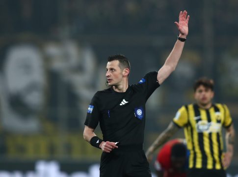 Σπάθας: «Απέτυχε ο Τσιμεντερίδης – Φάουλ πριν το 2-2 της ΑΕΚ» (vid)