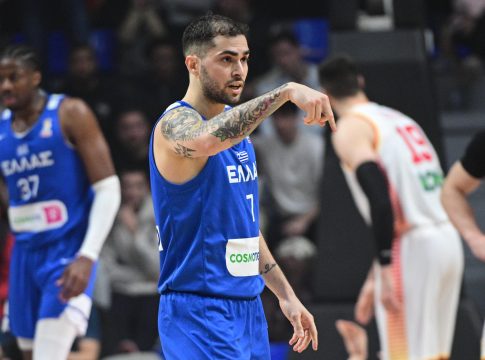 Η τρομερή εμφάνιση του Τολιόπουλου κόντρα στο Μαυροβούνιο (vid)