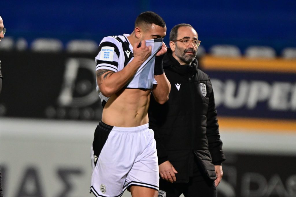 Νέο πρόβλημα στον ΠΑΟΚ: Αναγκαστική αλλαγή ο Γιακουμάκης και αγωνία ενόψει Ολυμπιακού (vid)