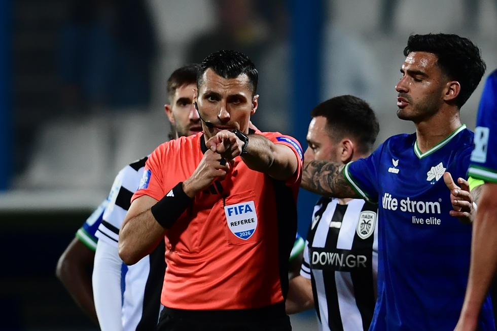Εδώ υπάρχει ένας έρωτας μεγάλος: 10Χ10 με Φωτιά διαιτητή ο ΠΑΟΚ – Έδωσε ξανά δύο πέναλτι