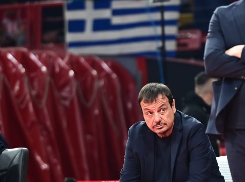 Αποδοκιμασίες για τον Αταμάν κατά την είσοδό του στο ΣΕΦ (pics)