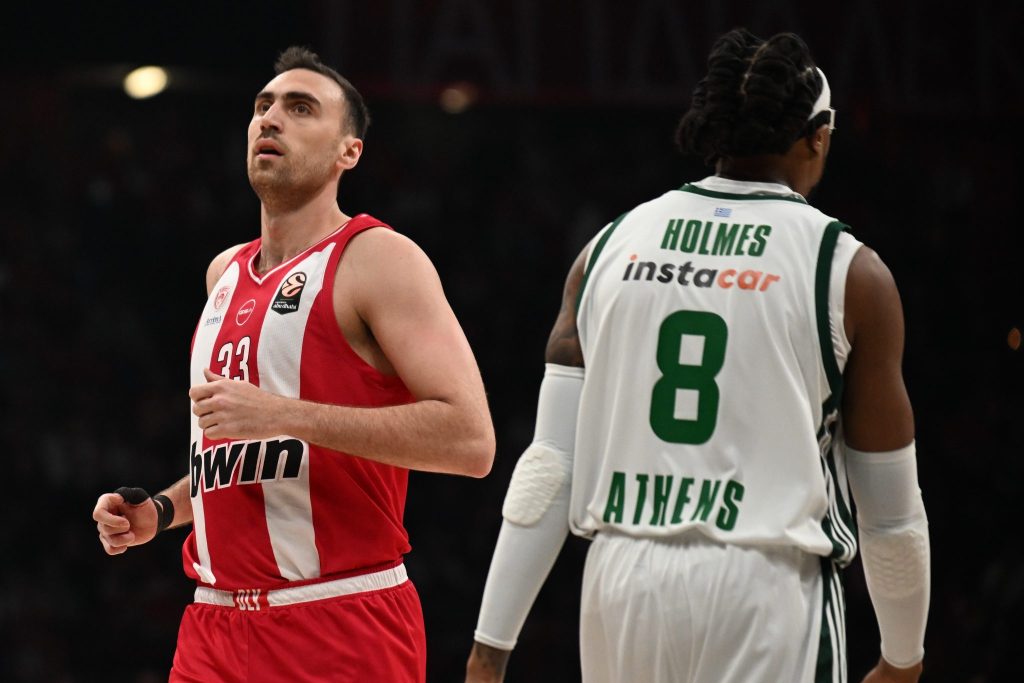 Η αξία της… υπεραξίας: Ο Μιλουτίνοφ, ο Χολμς και μια λίστα με… κομμένους