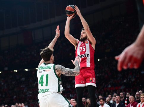 Ολυμπιακός: Στο κύπελλο 1/13, στο ΣΕΦ ξεκίνημα με 3/3 τρίποντα