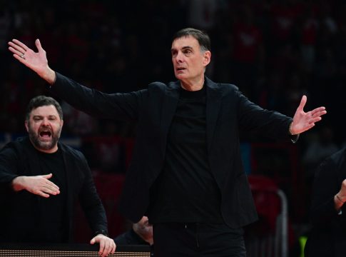 Μπαρτζώκας: «Ομαδική προσπάθεια, δεν γινόταν να κερδίσουμε χωρίς άμυνα»