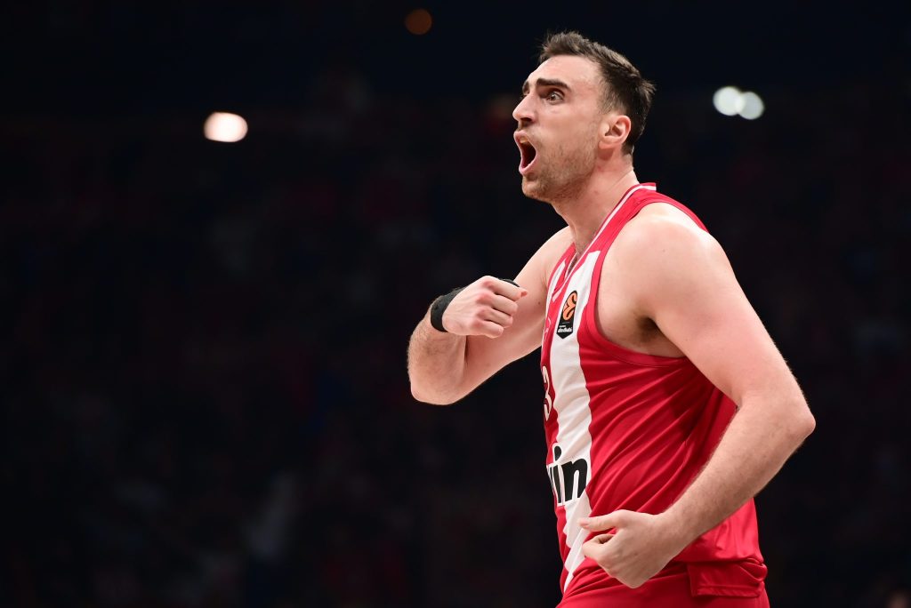 Μιλουτίνοφ: «Είμαι ευγνώμων για αυτήν την ομάδα που έχουμε»