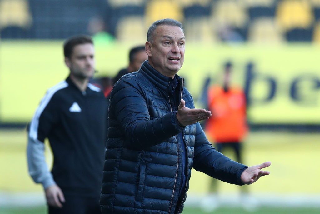 Γρηγορίου: «Ακόμη κι όταν μείναμε με δέκα παίκτες, η νοοτροπία των παιδιών ήταν αυτή που θέλαμε»