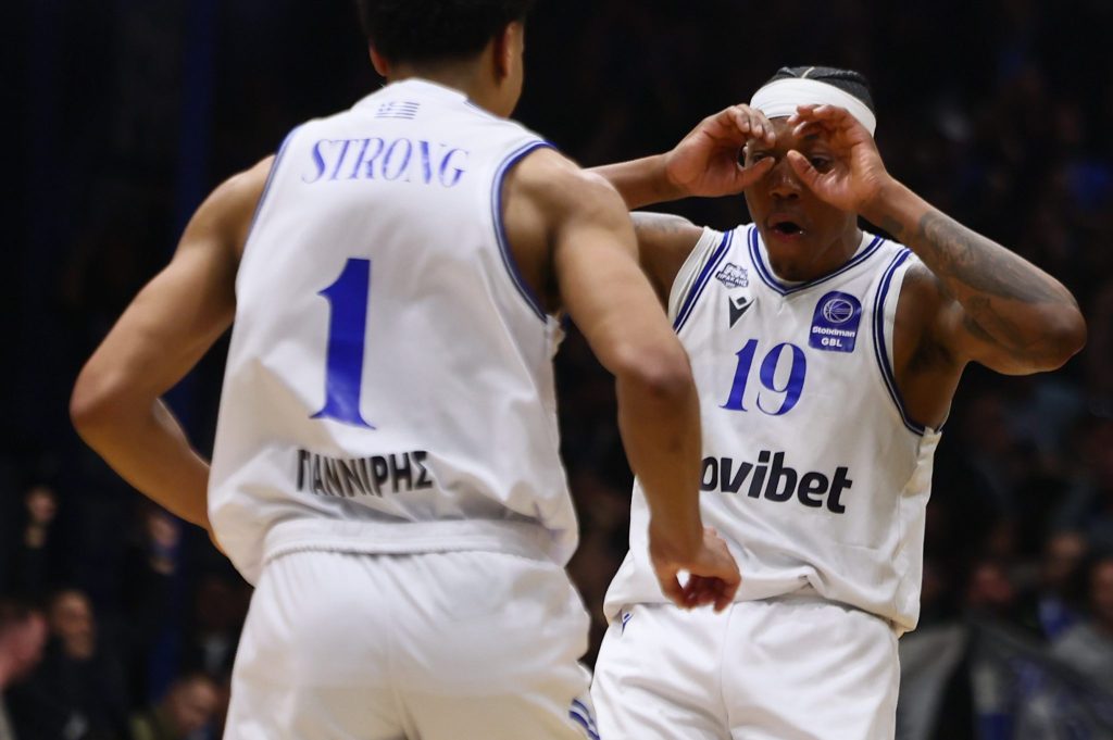 Το buzzer beater του Έλντερ-Ντέιβιτς που «γονάτισε» τον Παναθηναϊκό (vid)