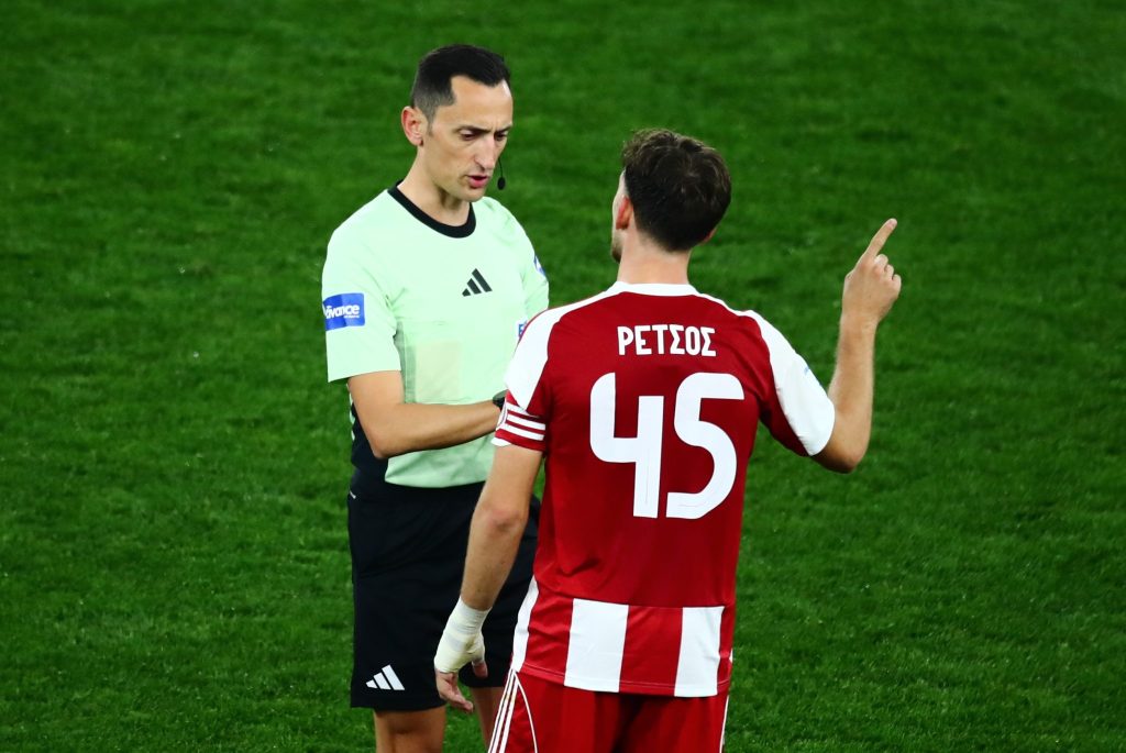 Ολυμπιακός: Συμπλήρωσε κάρτες ο Ρέτσος και θα εκτίσει σε ένα από τα δύο τελευταία ματς της κανονικής περιόδου