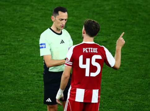 Ολυμπιακός: Συμπλήρωσε κάρτες ο Ρέτσος και θα εκτίσει σε ένα από τα δύο τελευταία ματς της κανονικής περιόδου