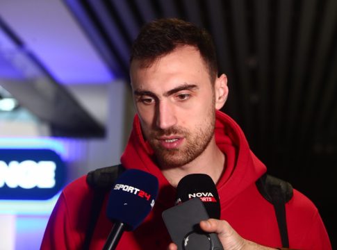 Μιλουτίνοφ: «Δεν θέλω να λείπω από τα παιχνίδια – Δεν μπορούσε αυτός ο τραυματισμός να με αφήσει εκτός»