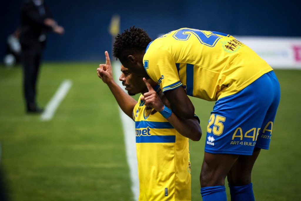 Ματσάρα στο Αγρίνιο: Άνοιξε το σκορ ο Πόμπο για την Κηφισιά, το γύρισε ο Παναιτωλικός (vids)