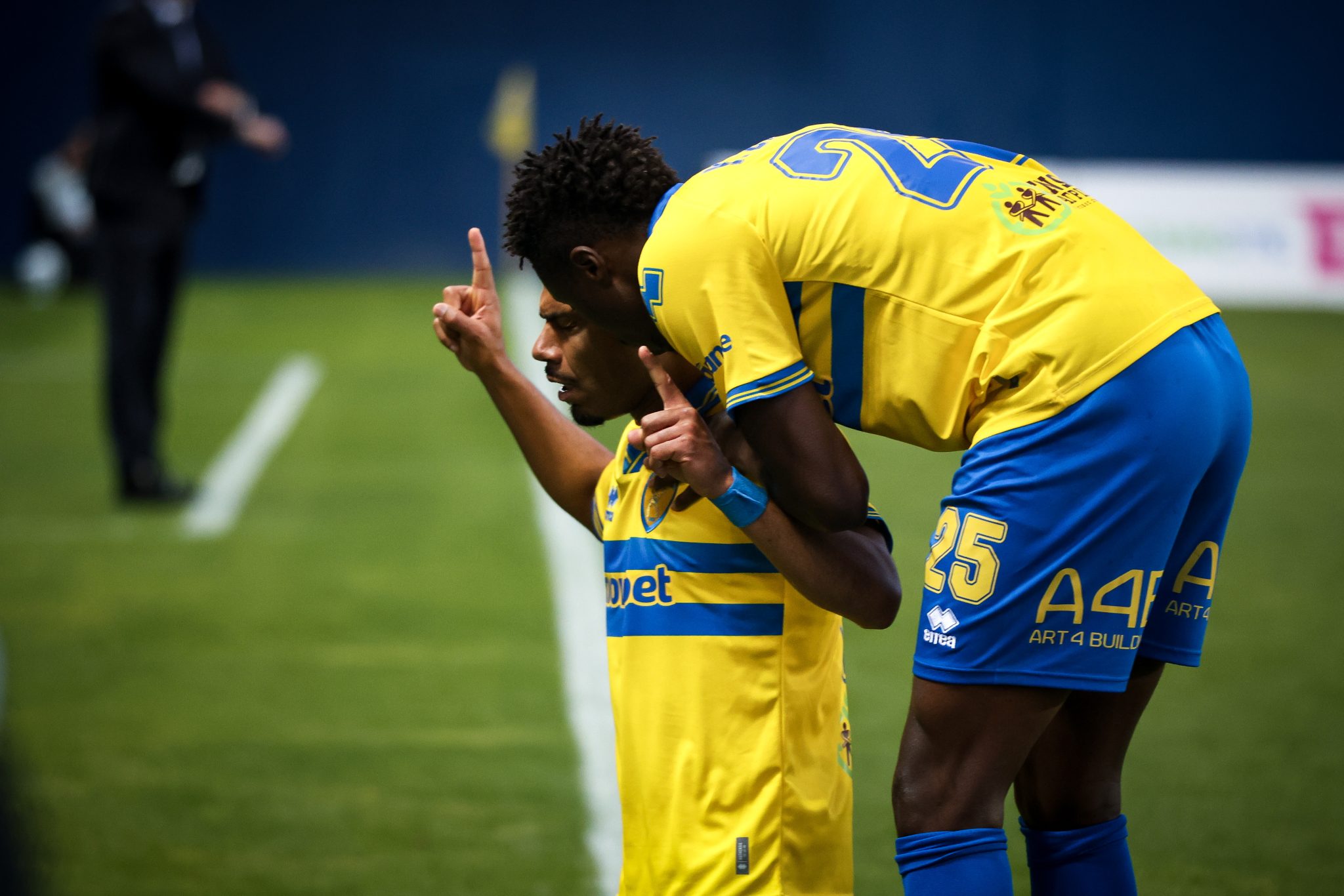 Ματσάρα στο Αγρίνιο: Άνοιξε το σκορ ο Πόμπο για την Κηφισιά, το γύρισε ο Παναιτωλικός (vids)