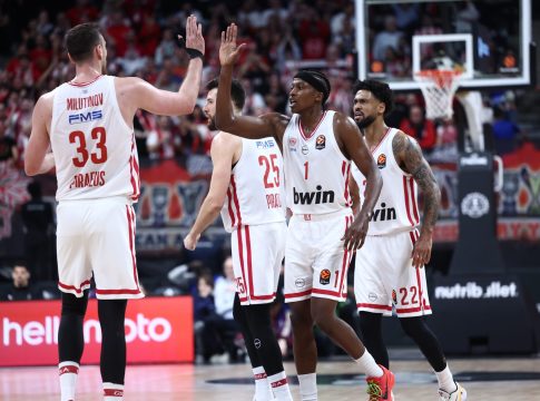 Παρί – Ολυμπιακός 87-104: Πάρτι γενεθλίων στο Παρίσι- Έκρυψαν τη μπάλα οι Ερυθρόλευκοι