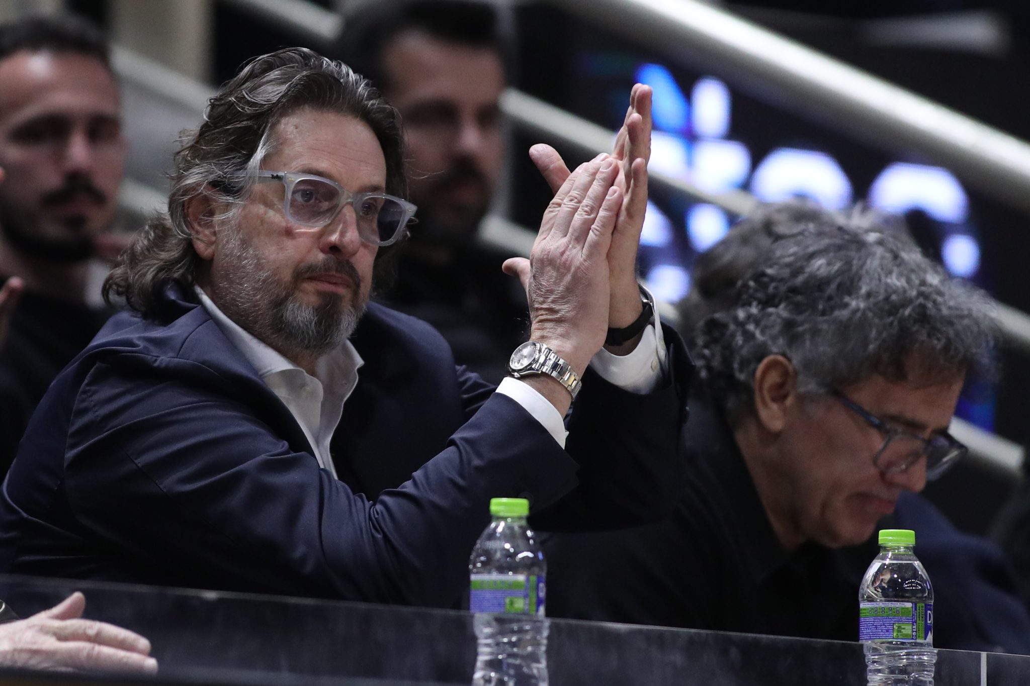 Τρινκιέρι και Μυστακίδης παρακολουθούν παρέα το ματς του ΠΑΟΚ με το Περιστέρι Betsson