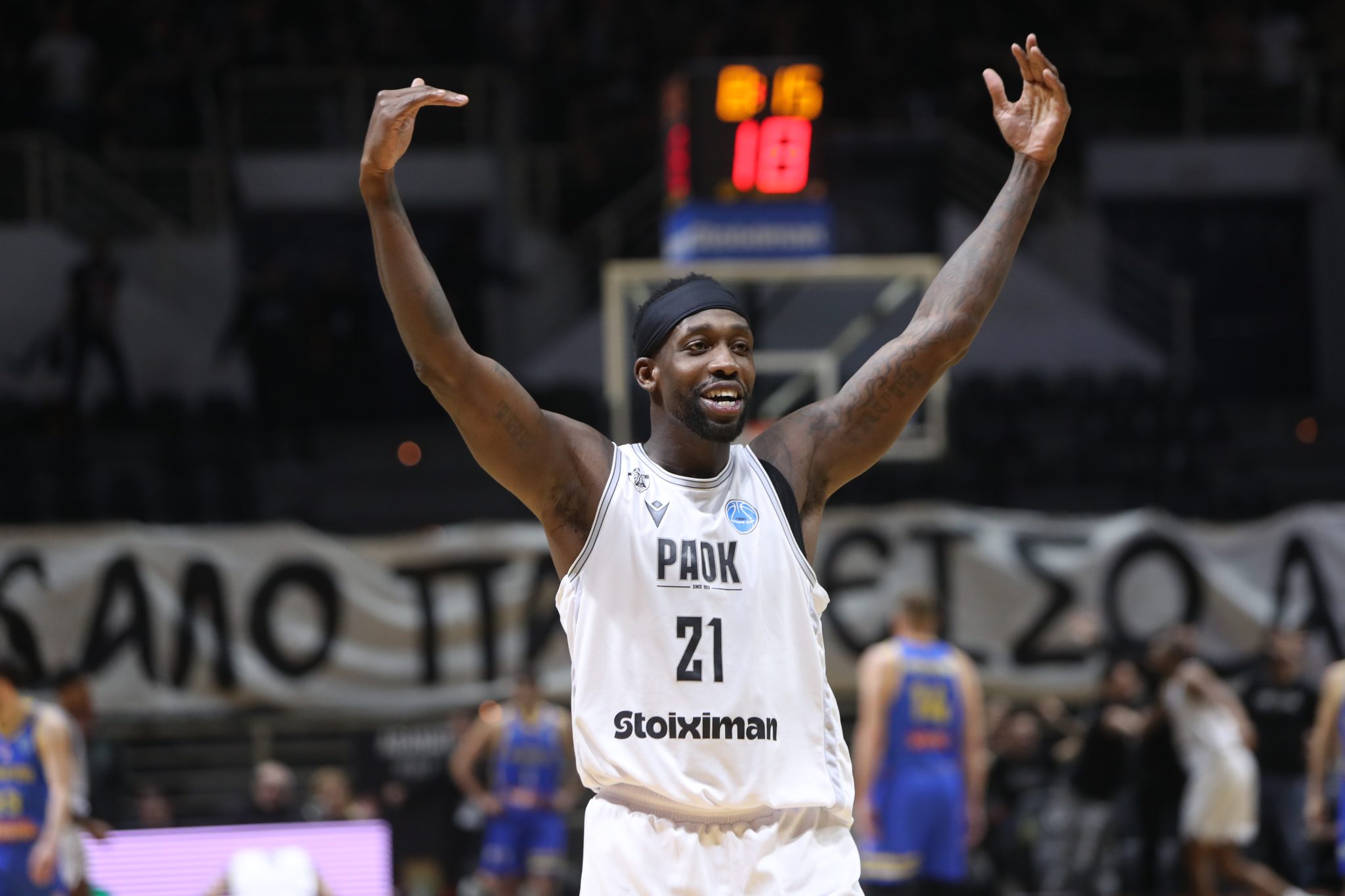 ΠΑΟΚ – Περιστέρι Betsson 101-77: Διέλυσε τους Περιστεριώτες με 100άρα και πέταξε για τα ημιτελικά ο Δικέφαλος του Βορρά (vid)