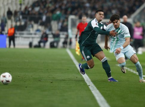 Άφησε με δέκα παίκτες τον Παναθηναϊκό ο Ζαρουρί – Αποβλήθηκε με δύο κίτρινες (vid)