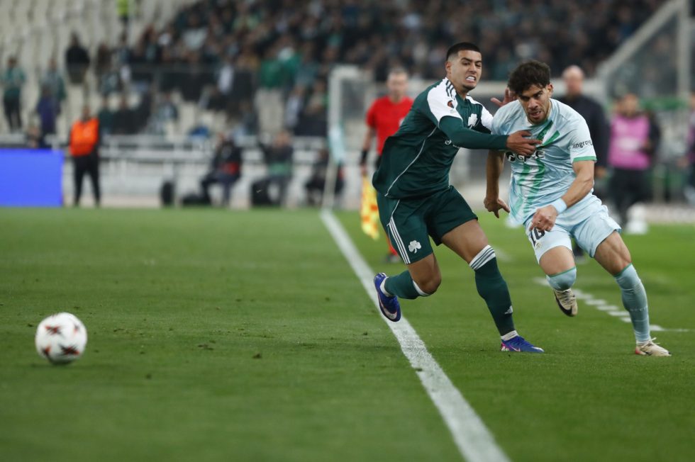 Άφησε με δέκα παίκτες τον Παναθηναϊκό ο Ζαρουρί – Αποβλήθηκε με δύο κίτρινες (vid)