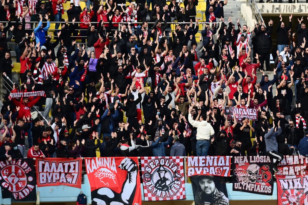 Λαϊκή απαίτηση: «Θρύλε γερά, γερά, πρωτάθλημα ξανά»