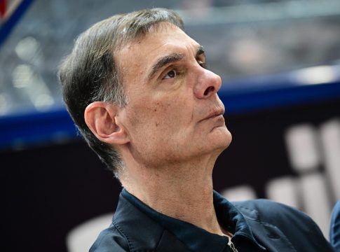 Τα χυδαία συνθήματα σε βάρος του Μπαρτζωκα (vids)