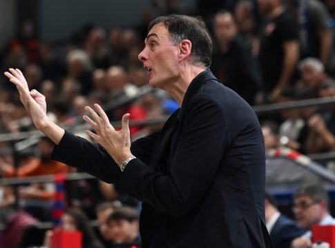 Μπαρτζώκας: «Εκνευριστήκαμε από τα πολύ φτηνά λάθη και την περιρρέουσα ατμόσφαιρα στο γήπεδο»