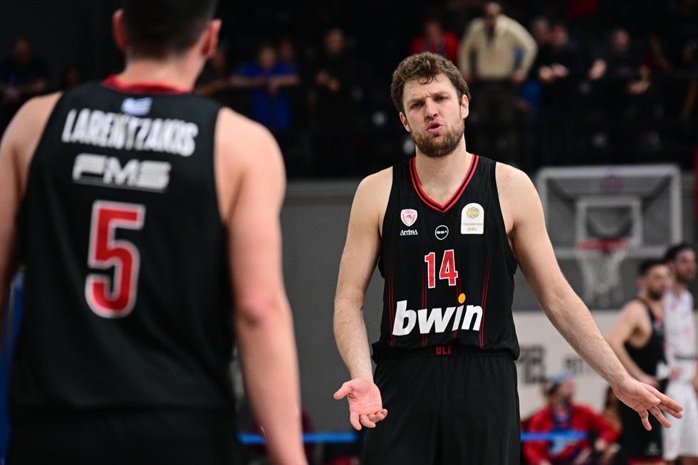 Πανιώνιος – Ολυμπιακός 71-79: Δυσκολεύτηκε, αλλά κράτησε το απόλυτο και… φουλάρει για «διαβολοβδομάδα»