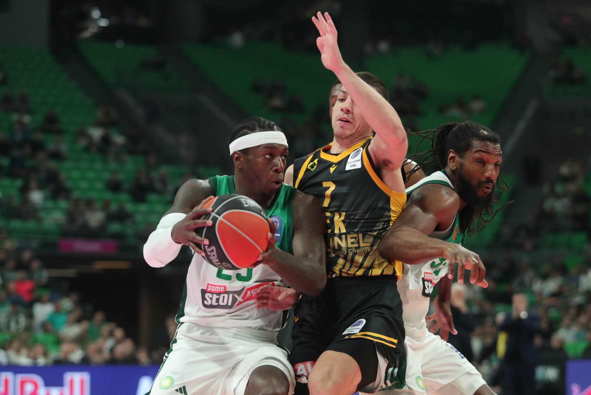 Παναθηναϊκός – ΑΕΚ 103-78: Ξέσπασαν μετά το κακό πρώτο δεκάλεπτο οι «πράσινοι» και τώρα… Ερυθρός