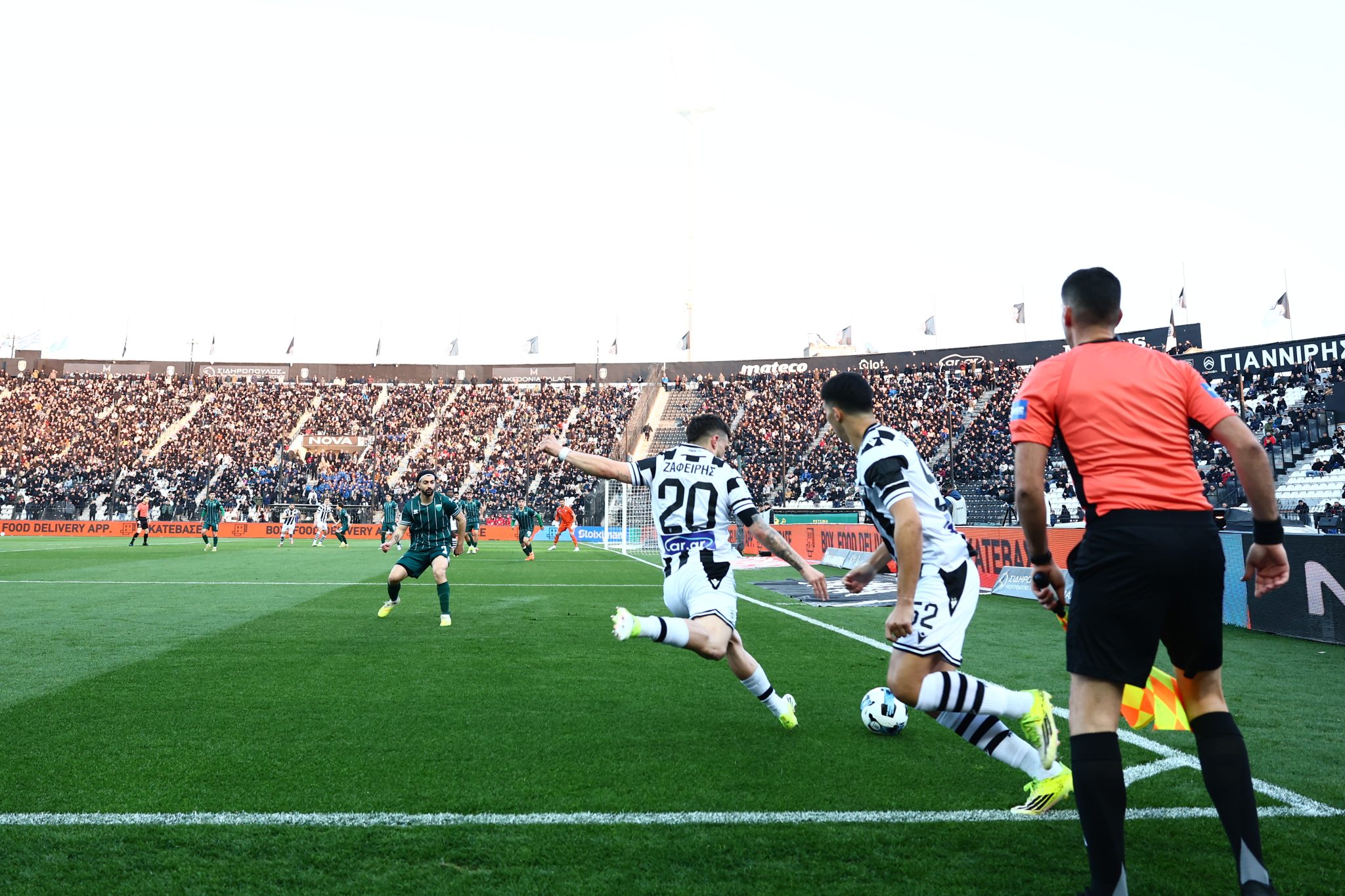 ΠΑΟΚ: Επεισόδια στην Τούμπα και επίθεση στα δημοσιογραφικά