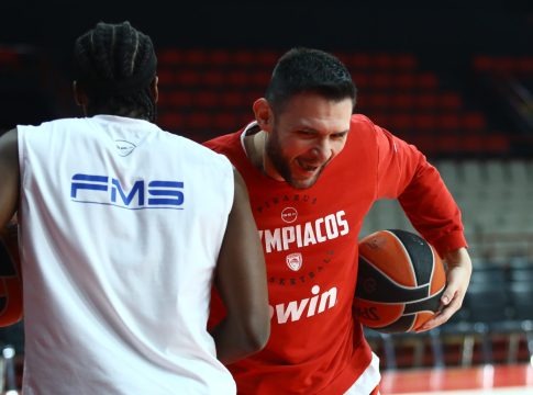 Παπανικολάου: Δεν μπορείς να είσαι όλη την ώρα με το μυαλό στο μπάσκετ, γιατί θα υπάρξει κορεσμός»