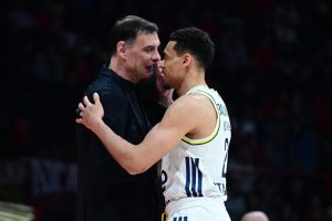 Τι είπαν Μπαρτζώκας και Μπόλντγουιν πριν το τζάμπολ του ματς (vid)