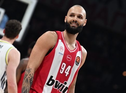 Η απίθανη ατάκα του Φουρνιέ στα ελληνικά: «Ρε μπαγάσηδες… » (pic)