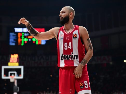 Ασύλληπτη εμφάνιση από τον Φουρνιέ: Πέτυχε career high στην Euroleague (vids)