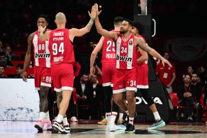 Ολυμπιακός – Μπασκόνια 90-80: Νίκη και αγκαλιά με το πλεονέκτημα
