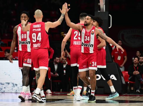 Ολυμπιακός – Μπασκόνια 90-80: Νίκη και αγκαλιά με το πλεονέκτημα