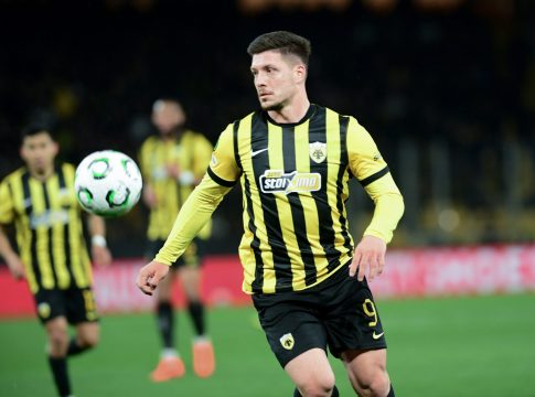 Οι Σέρβοι αποθεώνουν τον Γιόβιτς και τον βλέπουν βασικό με την Ισπανία (pics)