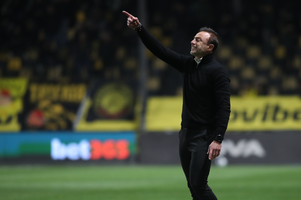 Κόντης: «Εγώ προπονώ, οι παίκτες παίζουν και όλοι μαζί το απολαμβάνουμε»