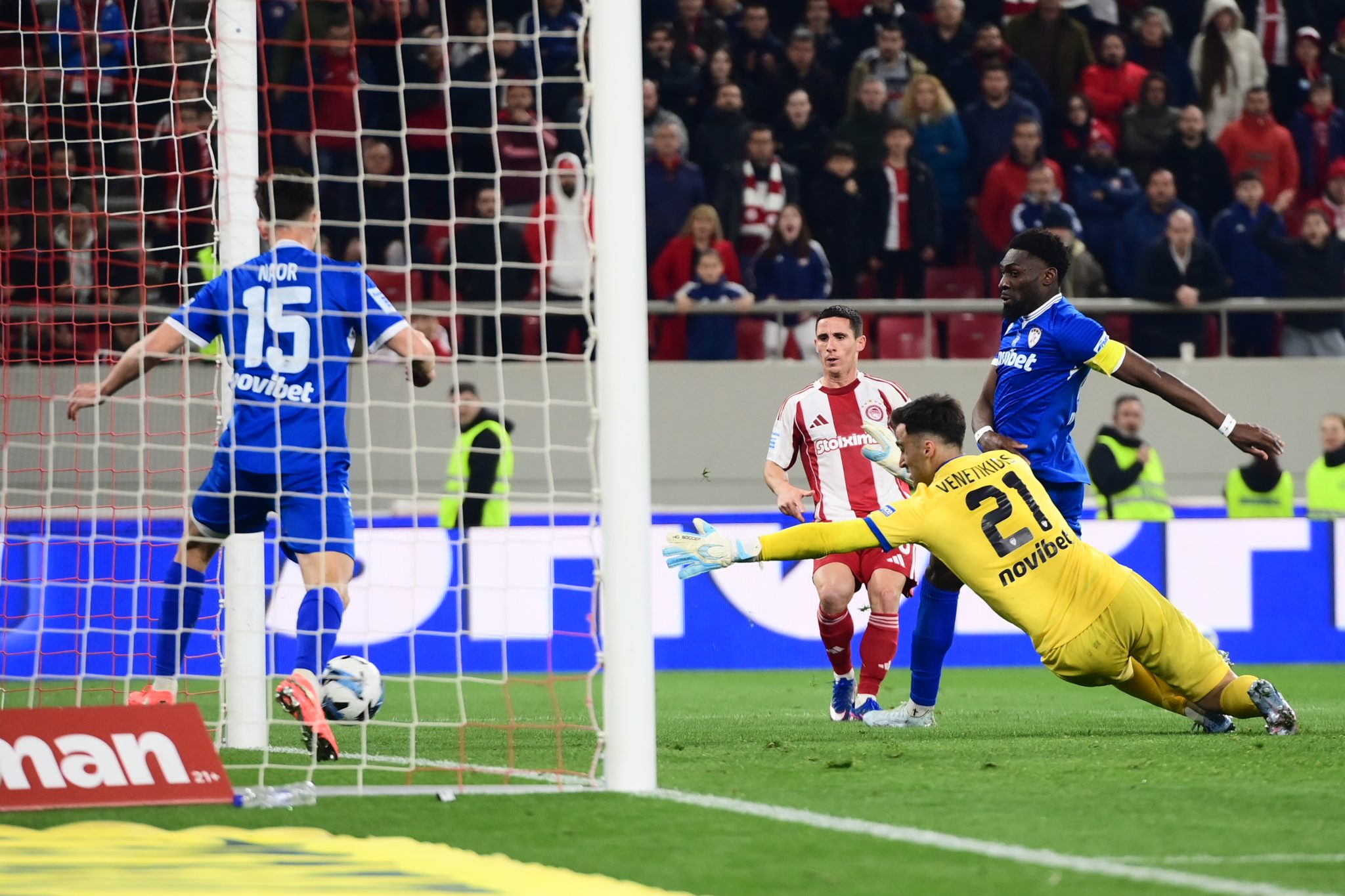 Ολυμπιακός – ΑΕΛ Novibet 0-0: Δεν έμπαινε με τίποτα…