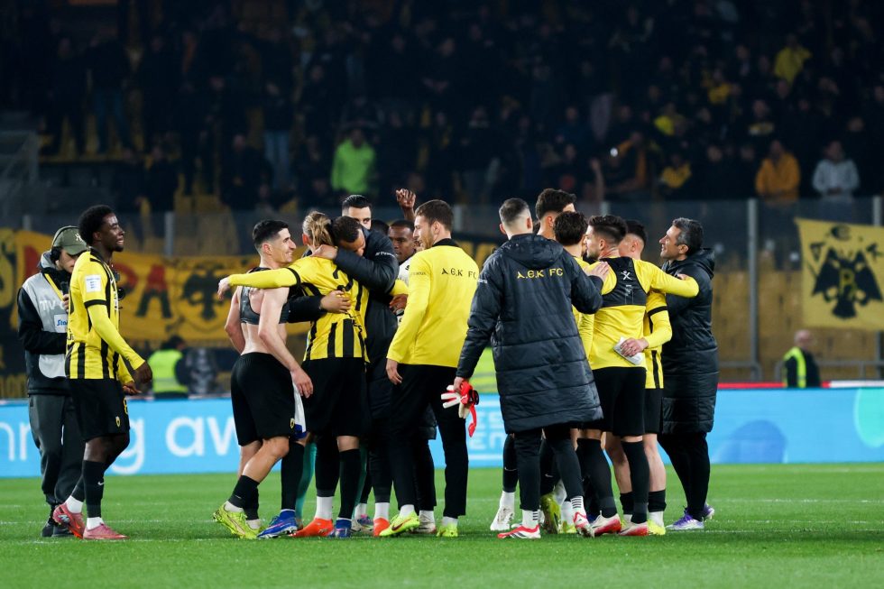 Παρακάμερα ΑΕΚ: Η συνάντηση του κόσμου με τον Δημητριάδη, οι αντιδράσεις στα γκολ και το πάρτι στο φινάλε (vid)