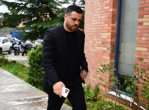 ΒιεΪρινια: «Είναι καλό που θα παίξουμε το πρώτο παιχνίδι στην Τούμπα»