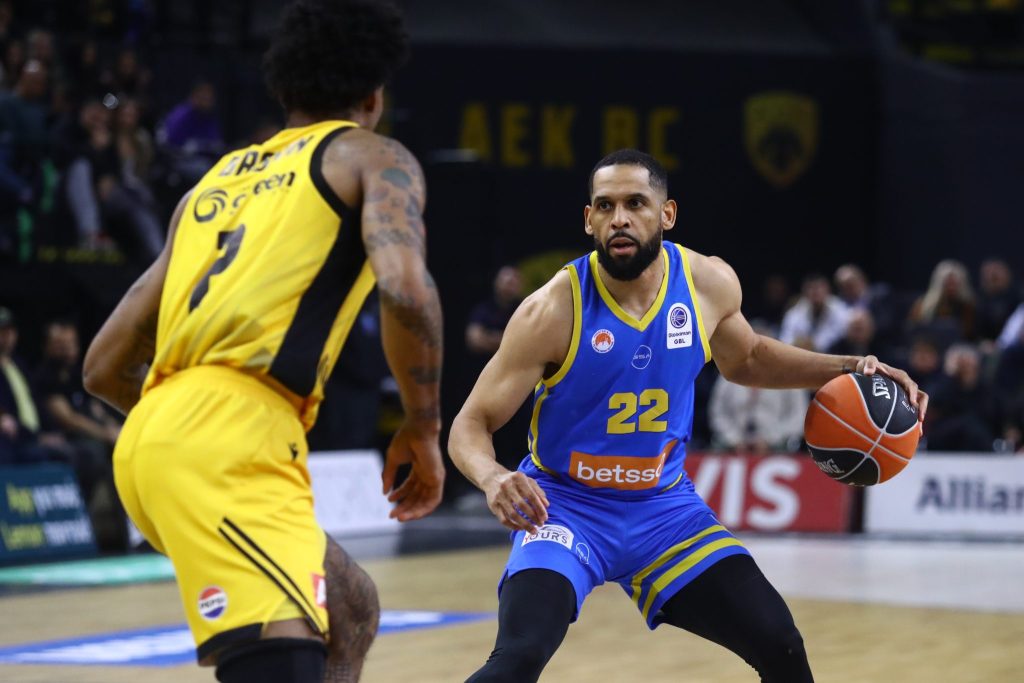 ΑΕΚ – Περιστέρι Betsson 64-74: «Ξύπνησε» αργά η Ένωση και η ομάδα του Ξανθόπουλου πήρε σπουδαίο διπλό