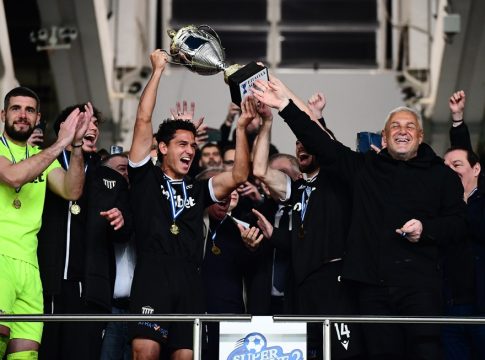 Η απονομή του Super Cup στην Καλαμάτα και οι πανηγυρισμοί με τον κόσμο (vids)