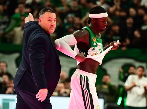 Όσα έκανε ο Ναν πριν αποβληθεί (vid)