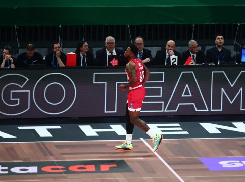 Θλάση ο Ταϊρίκ Τζόουνς – Πόσο αναμένεται να μείνει εκτός και ποια παιχνίδια χάνει