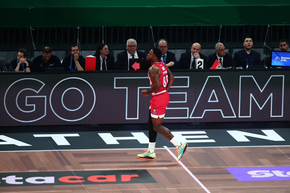 Θλάση ο Ταϊρίκ Τζόουνς – Πόσο αναμένεται να μείνει εκτός και ποια παιχνίδια χάνει