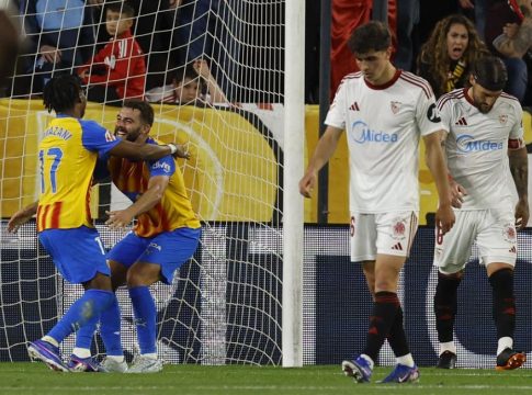 Σεβίλλη – Βαλένθια 0-2: Οι νυχτερίδες «ανάσαναν», η ομάδα του Αλμέιδα μπήκε σε μπελάδες